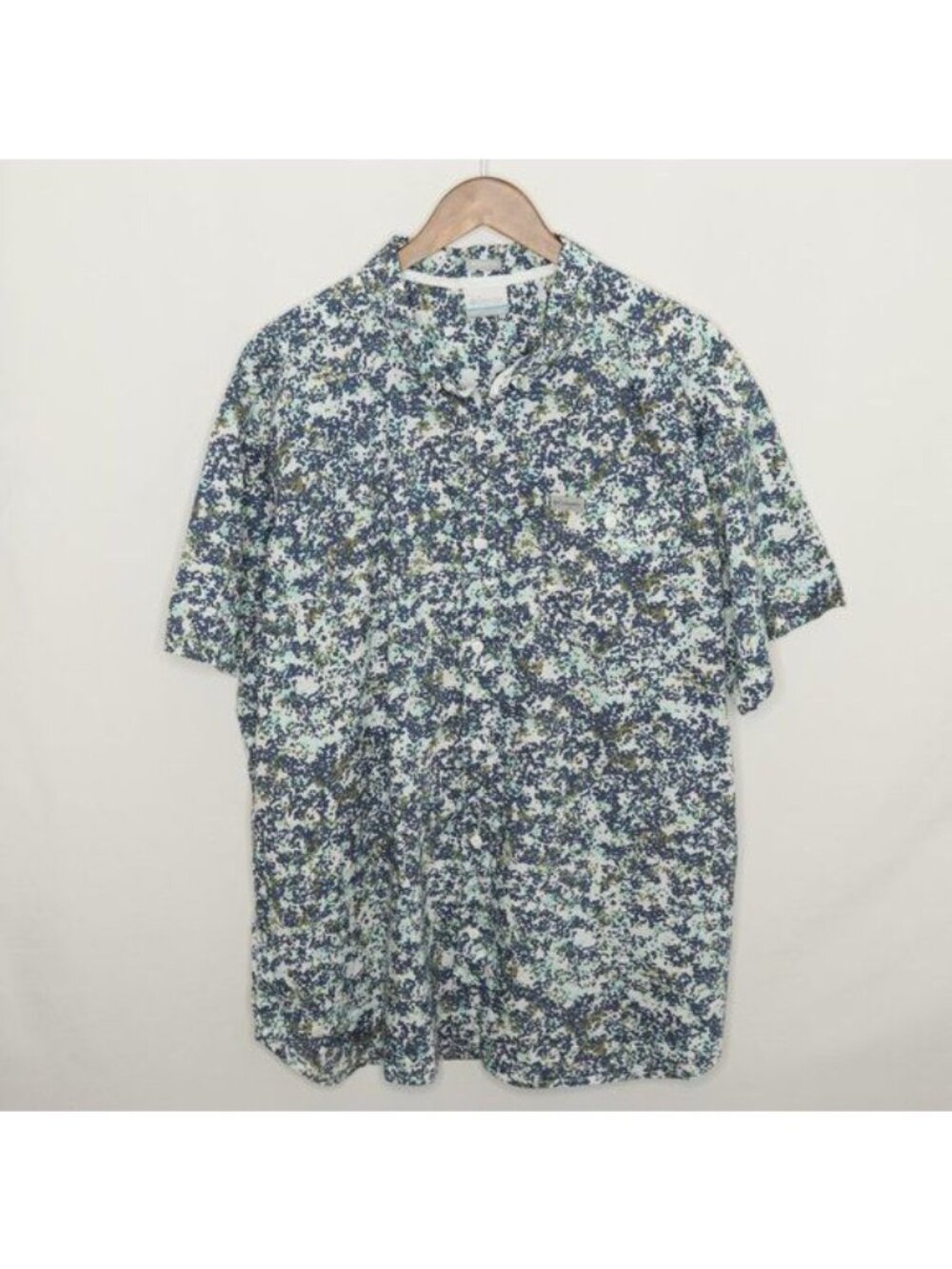 Columbia Men's XXL Blue White Cotton Lightweight Casual Button Up Shirt